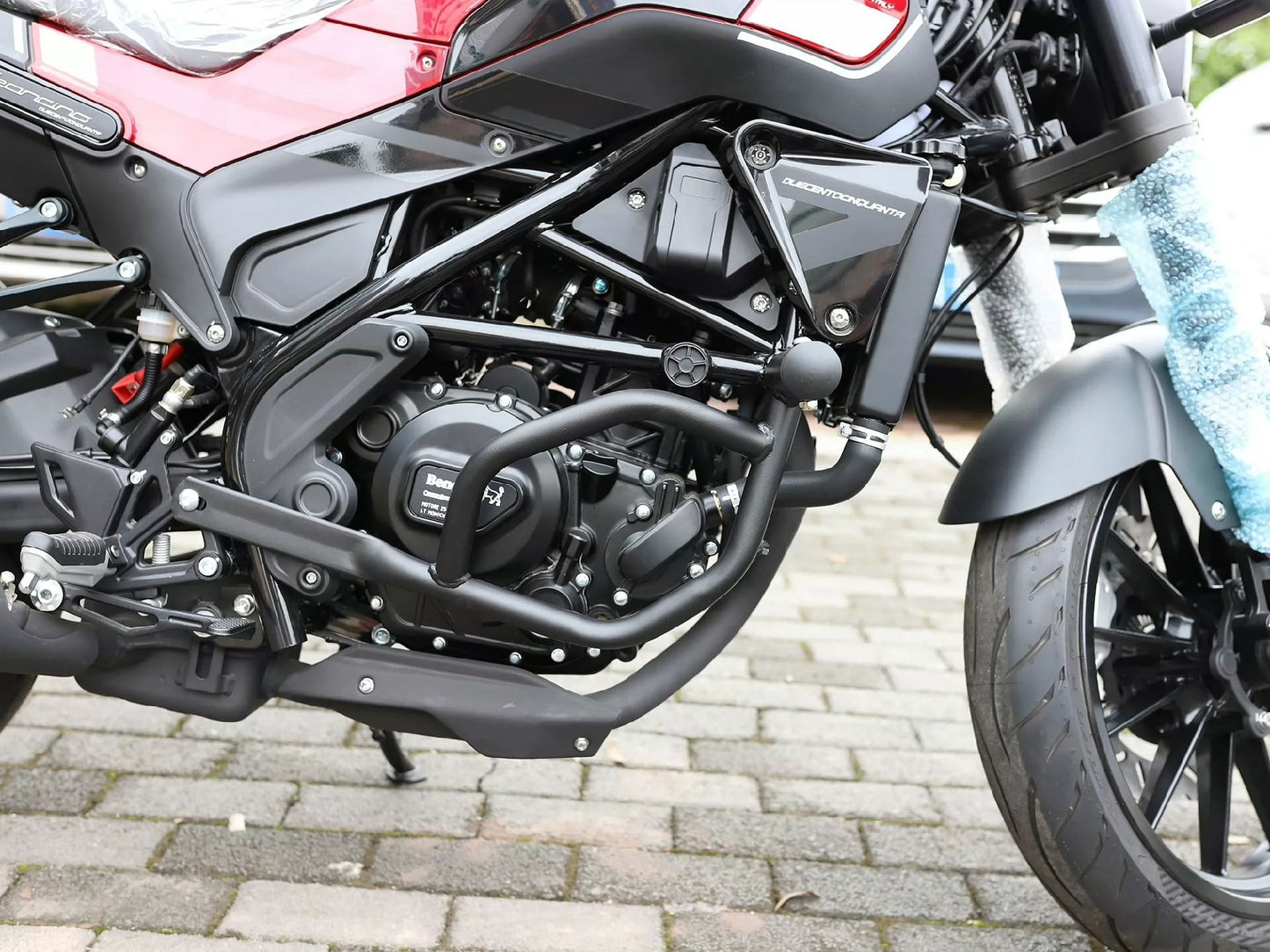Benelli Leoncino 250 Crash Bars Carbon Steel Motorcycle Engine Cover Guard Set